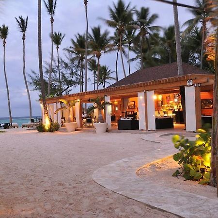 Chic Beachfront Apartment - Private Beach Access プンタ・カナ エクステリア 写真