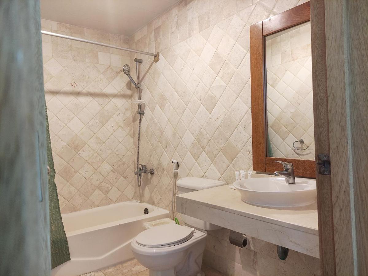 Chic Beachfront Apartment - Private Beach Access プンタ・カナ エクステリア 写真